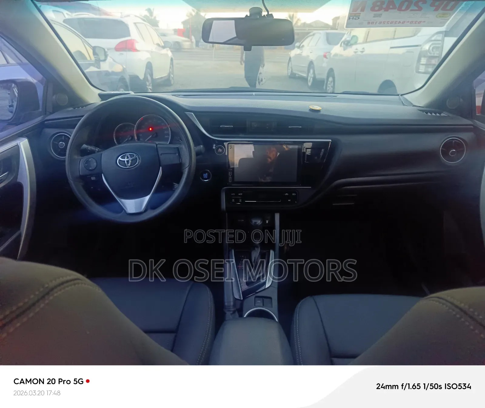 Toyota Corolla SE Special Edition 4dr Sedan (1.8L 4cyl CVT) 2017 Gray