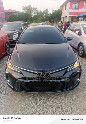 Toyota Corolla XLE 2022 Gray