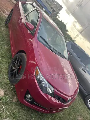 Toyota Camry XLE 4dr Sedan (2.5L 4cyl 6A) 2014 Red