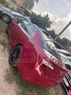 Toyota Camry XLE 4dr Sedan (2.5L 4cyl 6A) 2014 Red