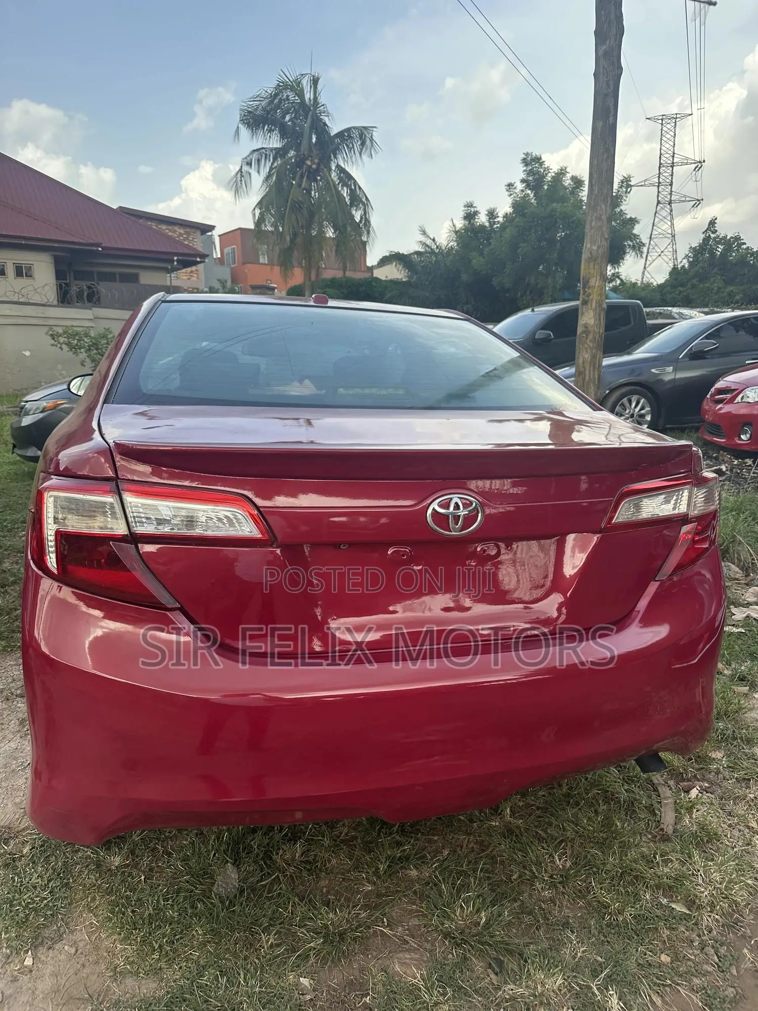 Toyota Camry XLE 4dr Sedan (2.5L 4cyl 6A) 2014 Red