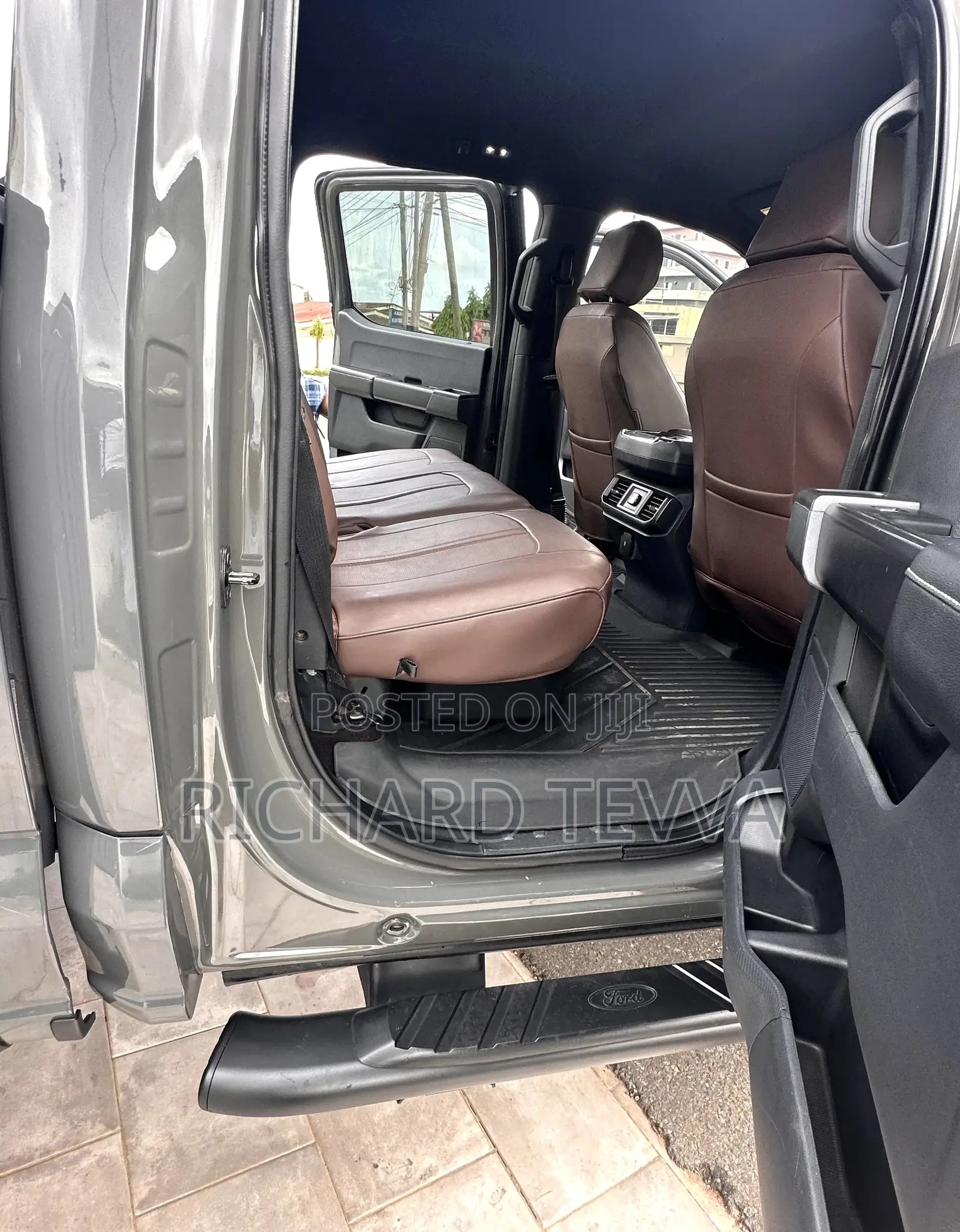 Ford F-150 Platinum 2021 Gray