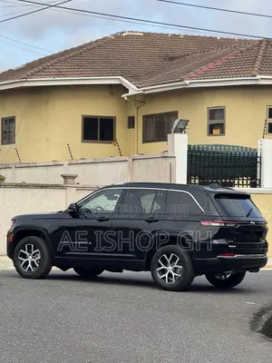 Jeep Grand Cherokee L Altitude 4WD 2024 Black