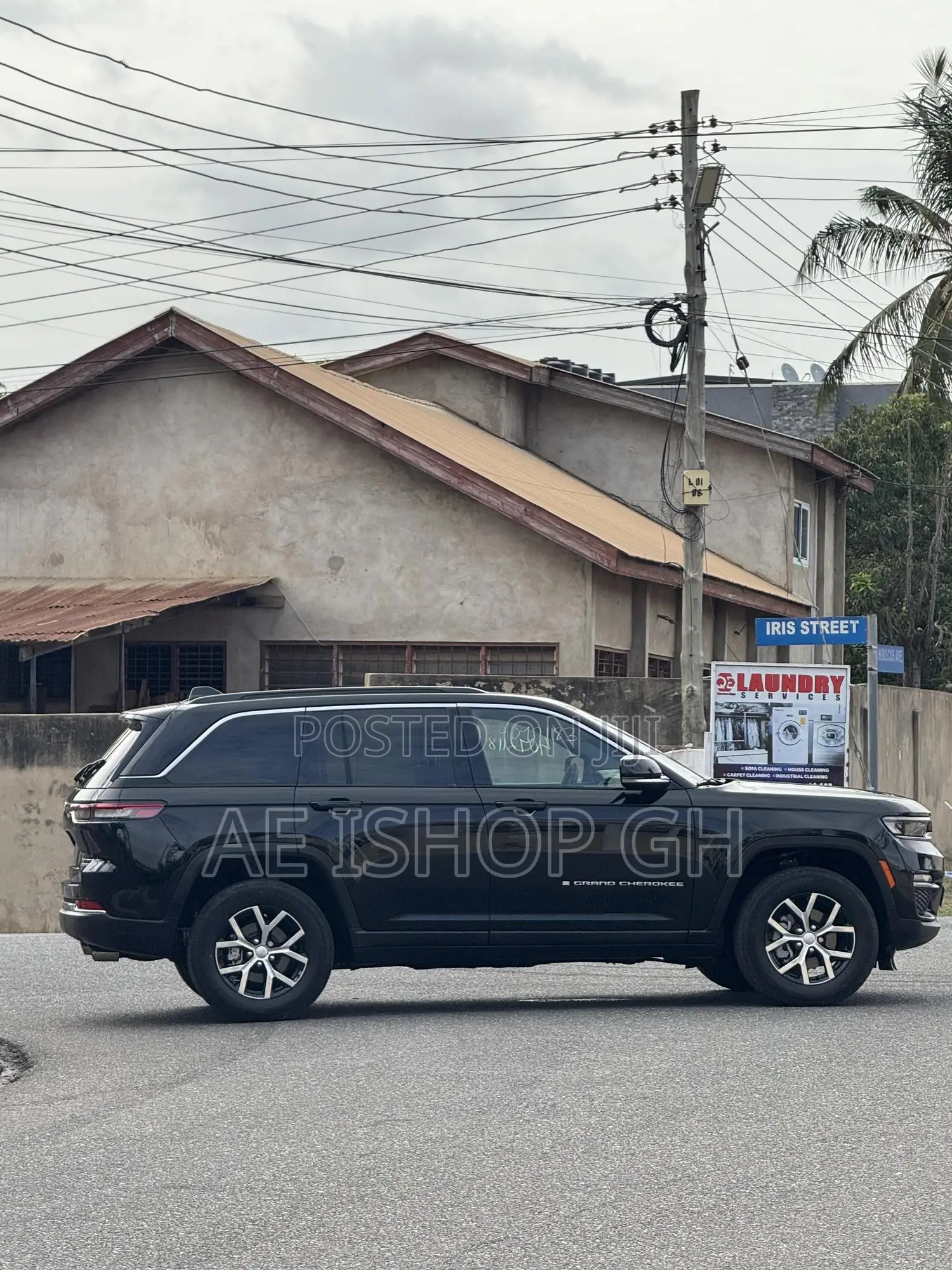 Jeep Grand Cherokee L Altitude 4WD 2024 Black