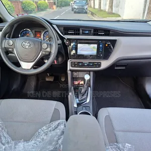 Toyota Corolla LE 4dr Sedan (1.8L 4cyl CVT) 2017 Gray