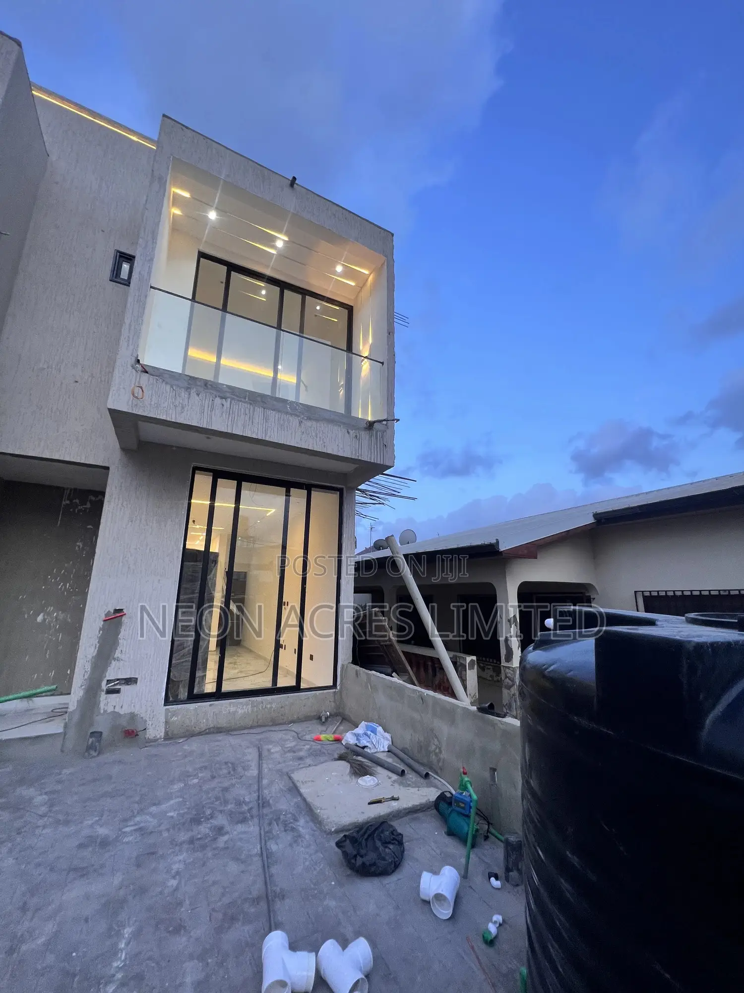 3bdrm House in Crystal Park, East Legon for sale