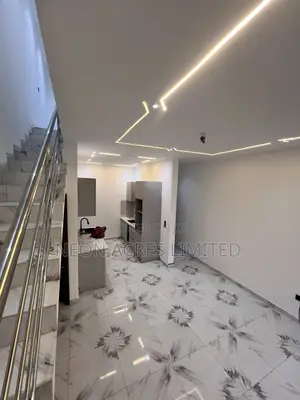 3bdrm House in Crystal Park, East Legon for sale
