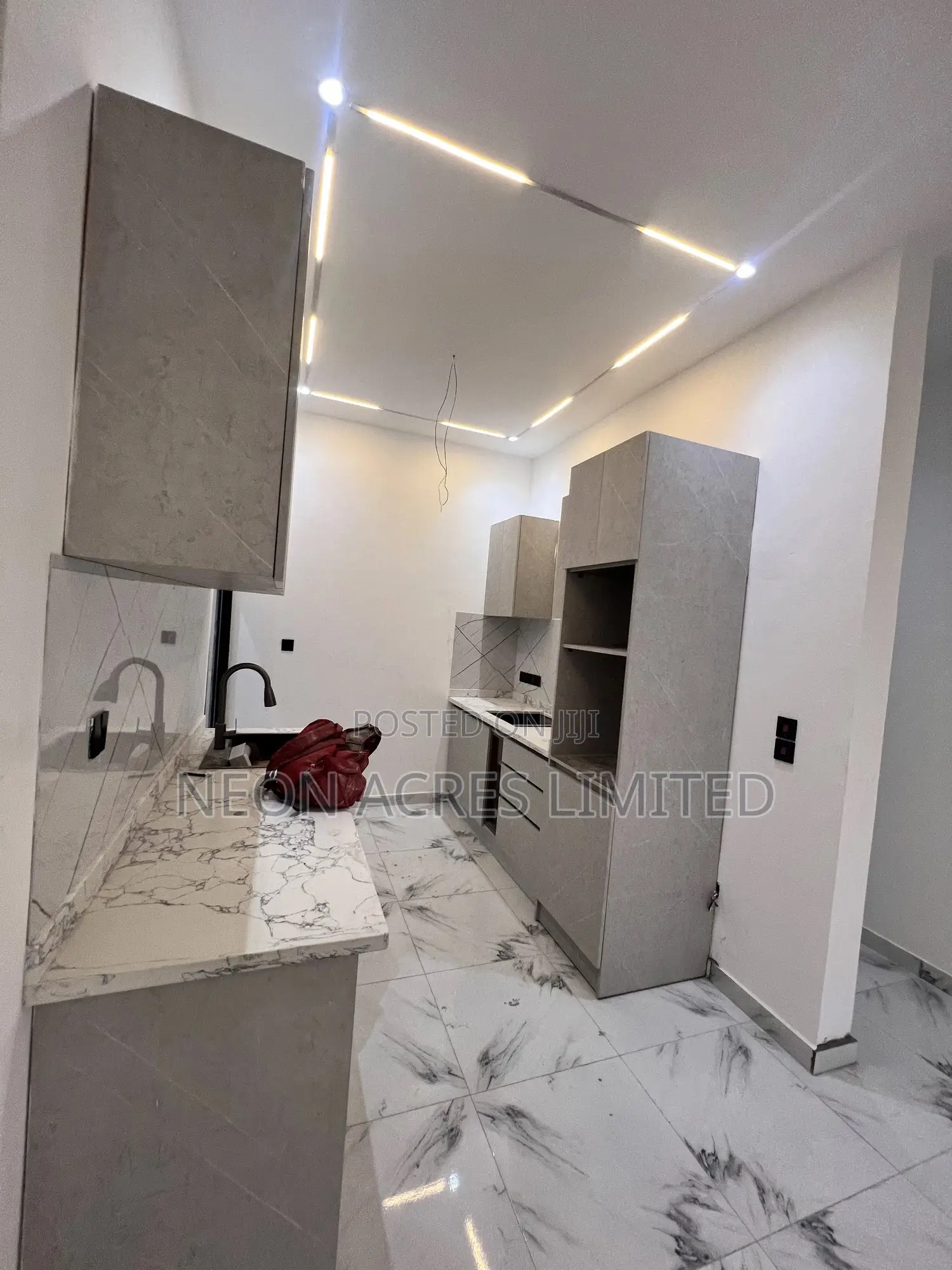 3bdrm House in Crystal Park, East Legon for sale