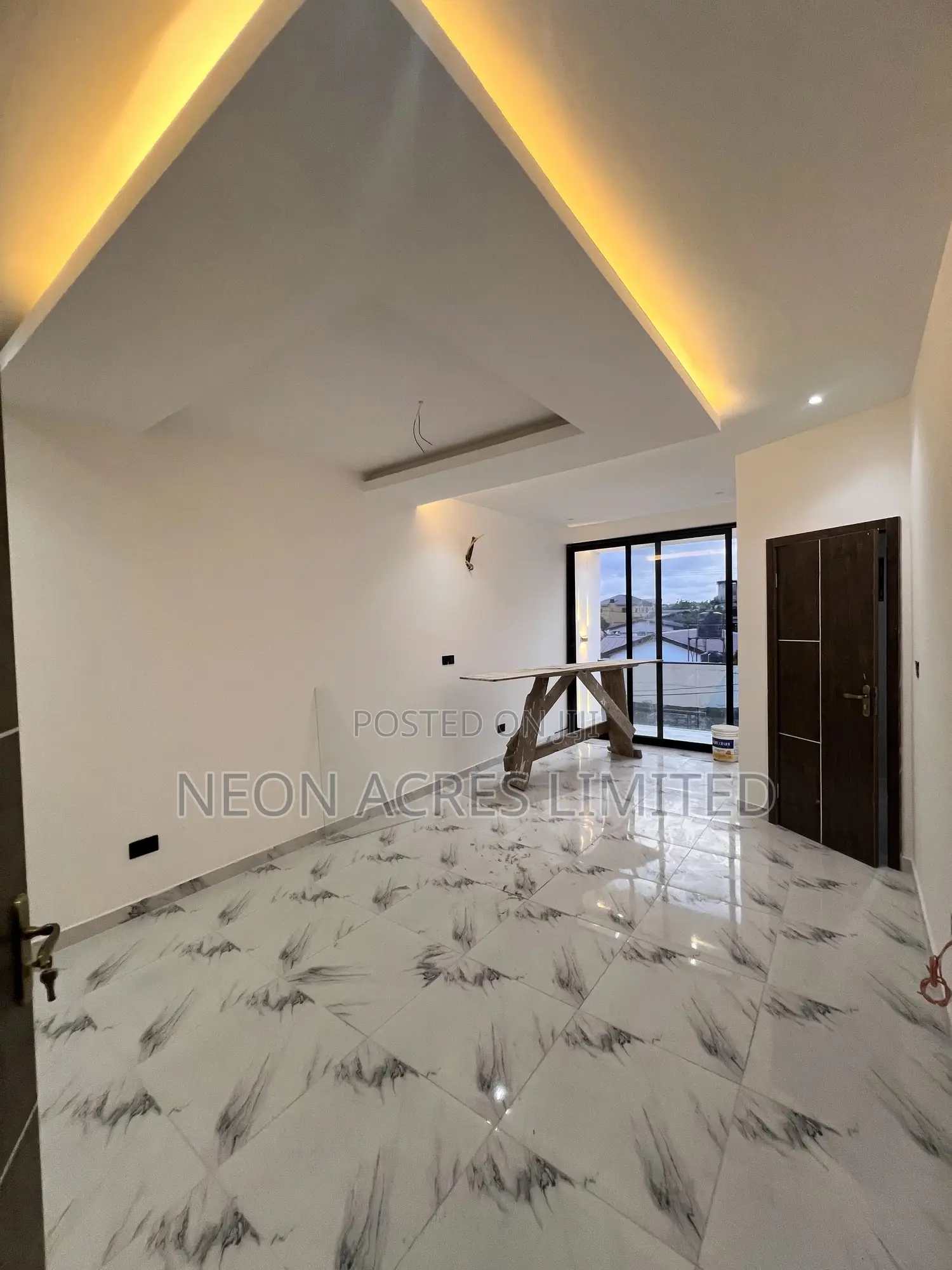 3bdrm House in Crystal Park, East Legon for sale