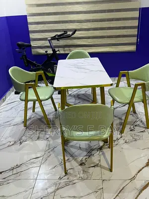 Luxurious Dining Set