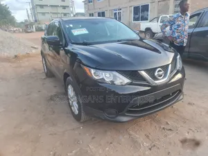 Nissan Qashqai 2018 Black