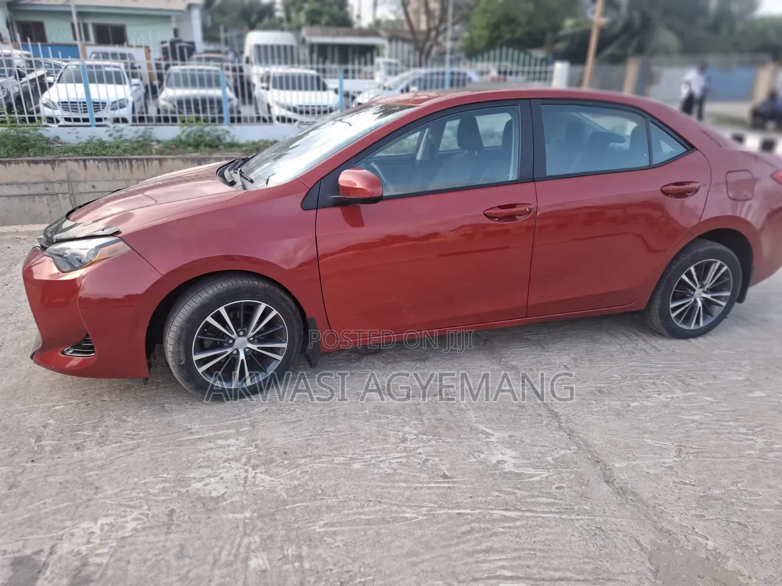 Toyota Corolla LE Eco (1.8L 4cyl 2A) 2018 Red