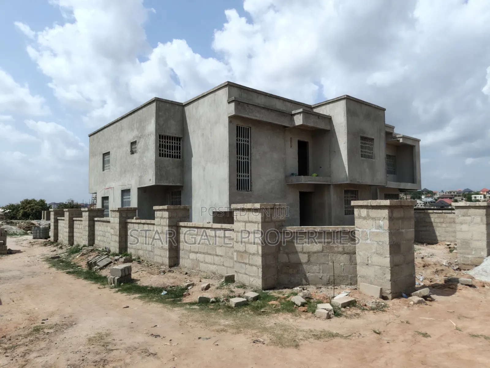 8bdrm House in Sokoban, Kumasi Metropolitan for sale