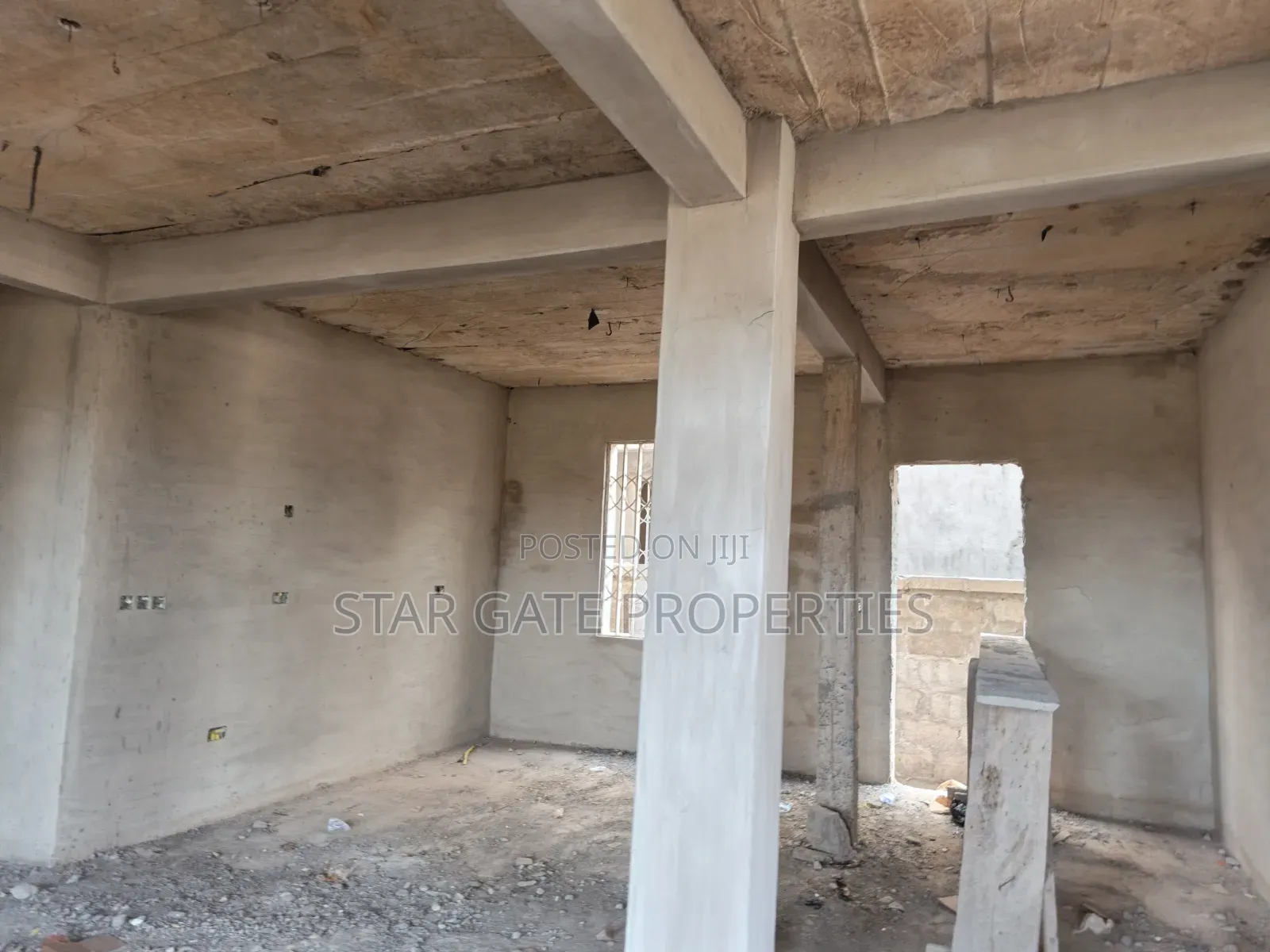 8bdrm House in Sokoban, Kumasi Metropolitan for sale