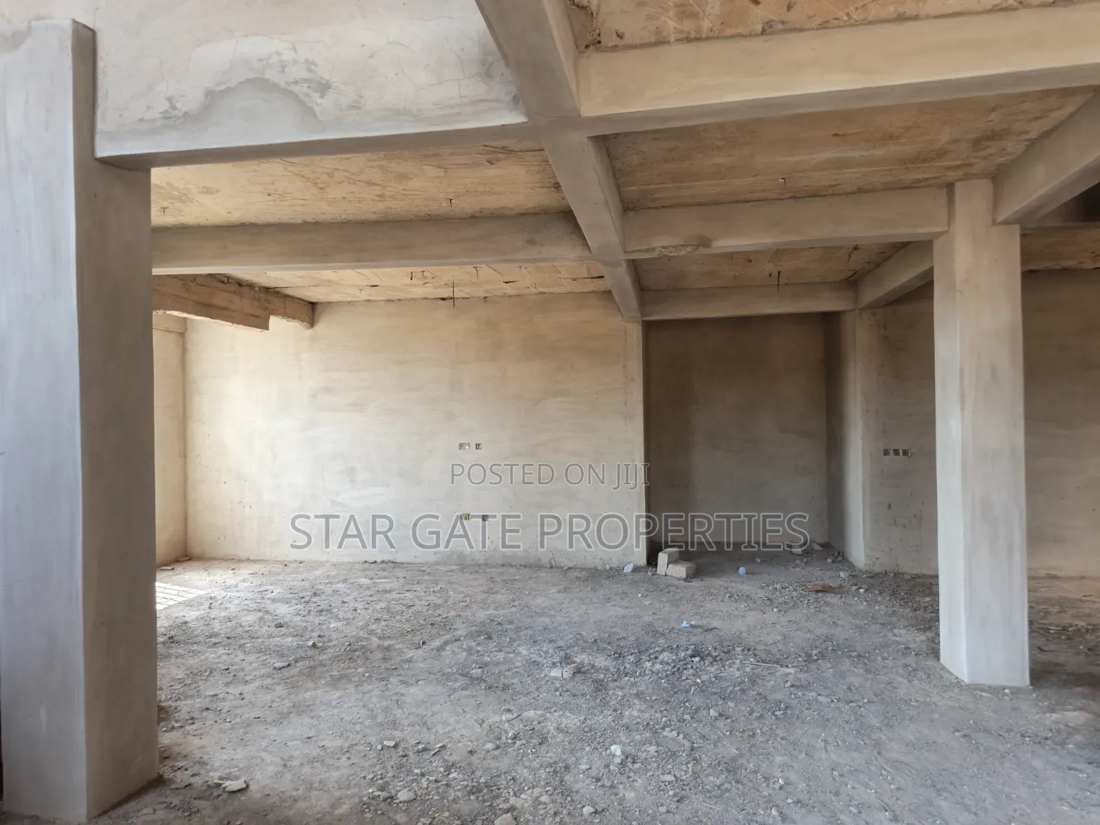 8bdrm House in Sokoban, Kumasi Metropolitan for sale