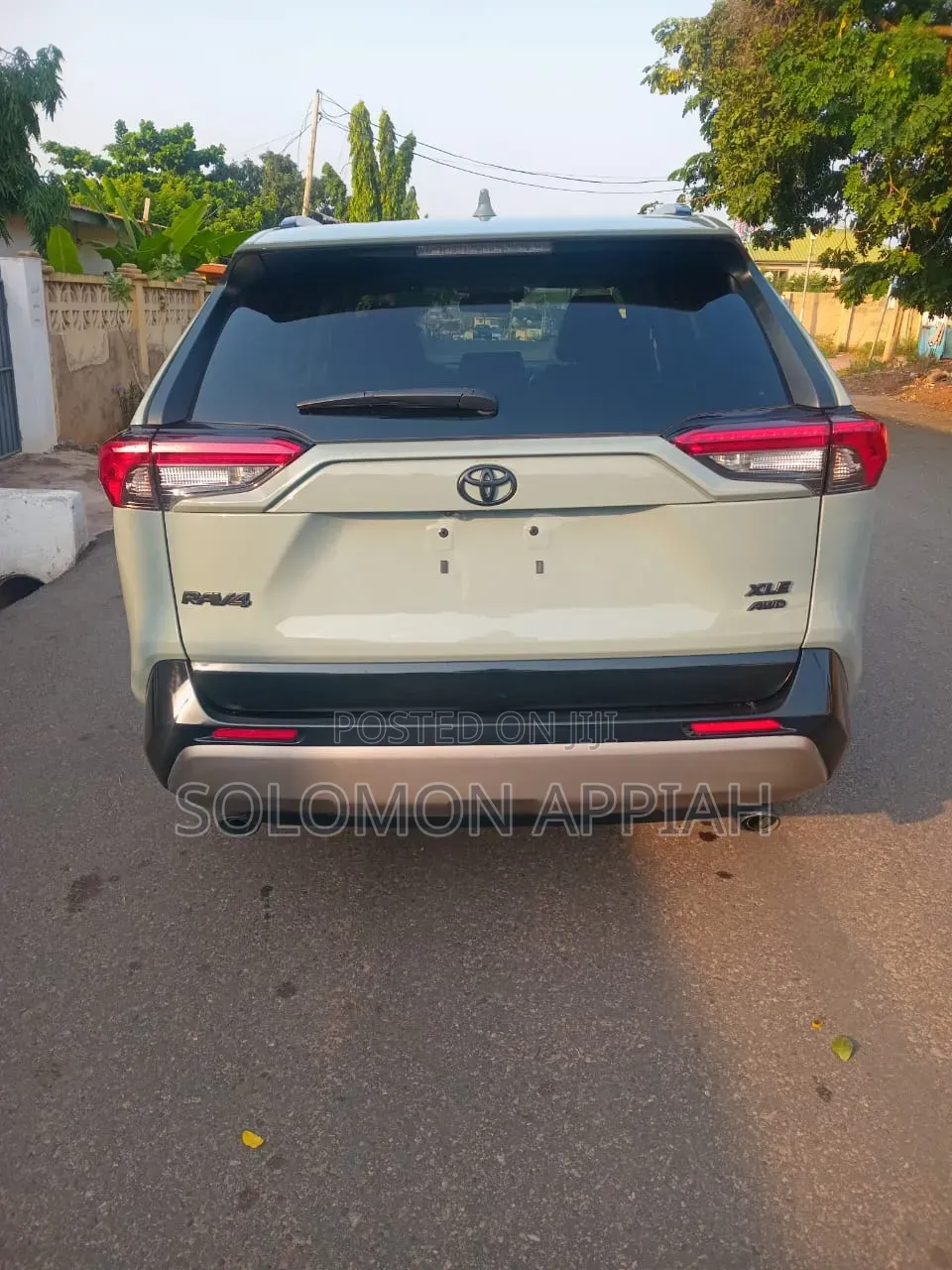 Toyota RAV4 2022 White