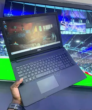 Laptop Dell Inspiron 15 8GB AMD A8 HDD+SSD 500GB