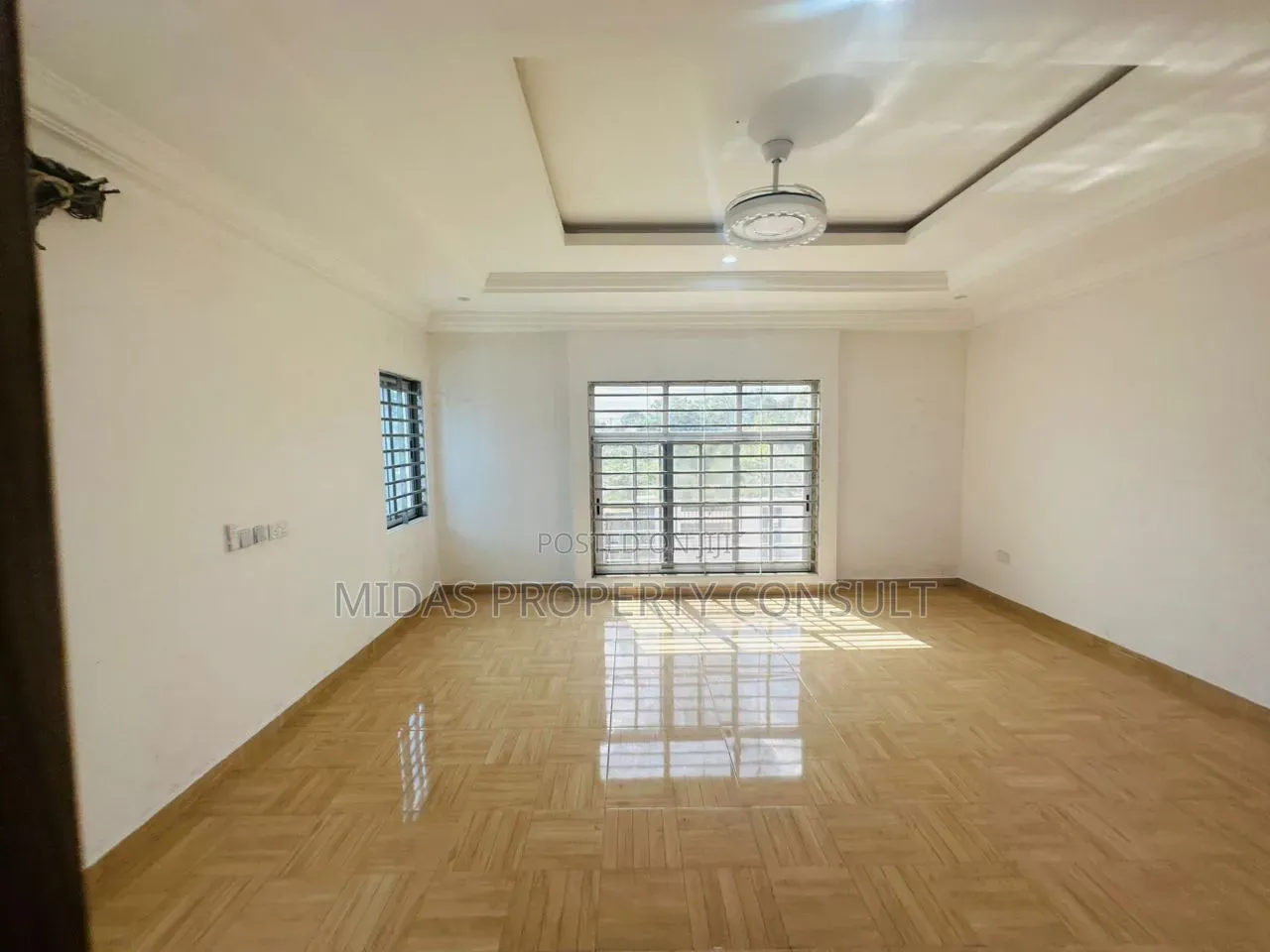 4bdrm House in Acp, Pokuase for sale