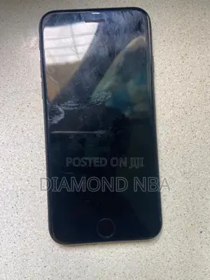 Apple iPhone 7 32 GB Black