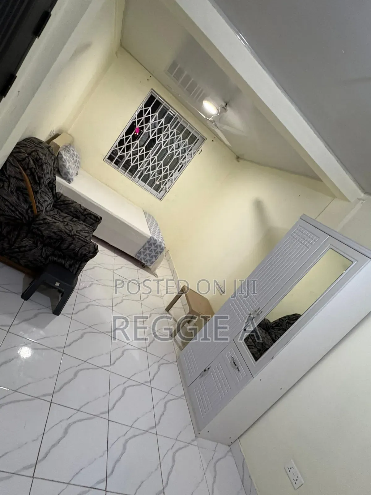 - *2 Bedroom* Nice, Fully Furnished Flat. Short Stay.