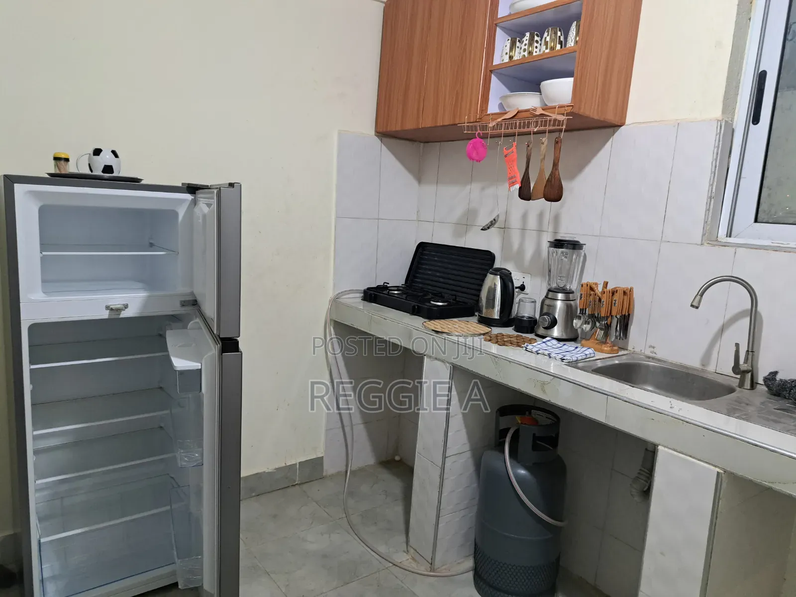 - *2 Bedroom* Nice, Fully Furnished Flat. Short Stay.