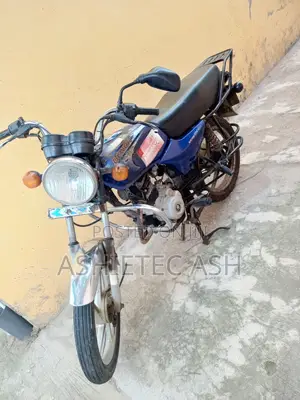 Bajaj Boxer 125 2020 Blue