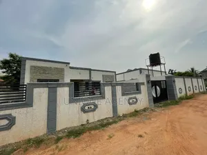 3bdrm Bungalow in Oyarifa Mall Area for sale
