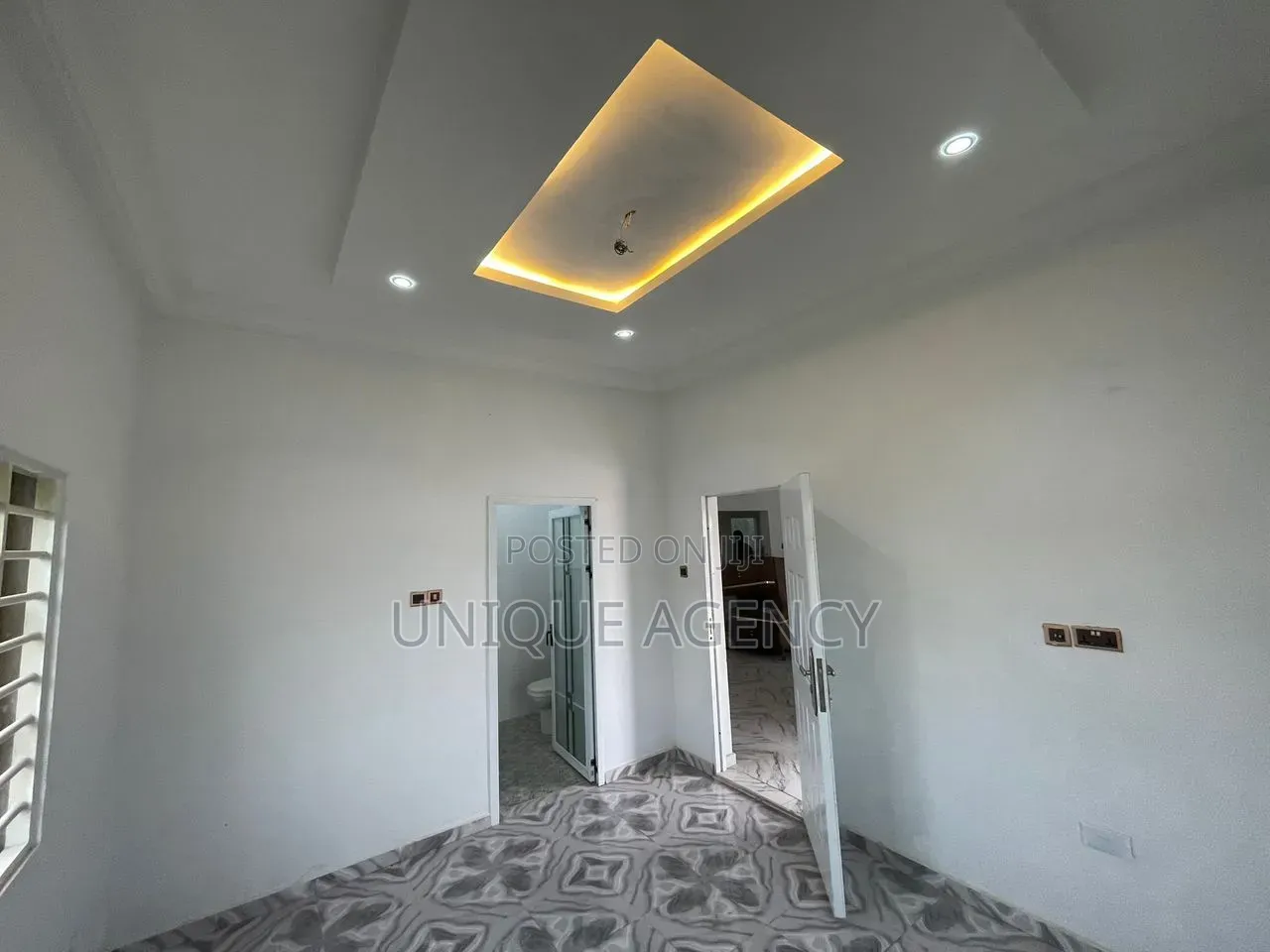 3bdrm Bungalow in Oyarifa Mall Area for sale