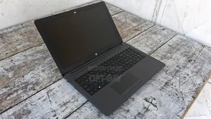 Laptop HP 255 8GB AMD A8 HDD+SSD 128GB