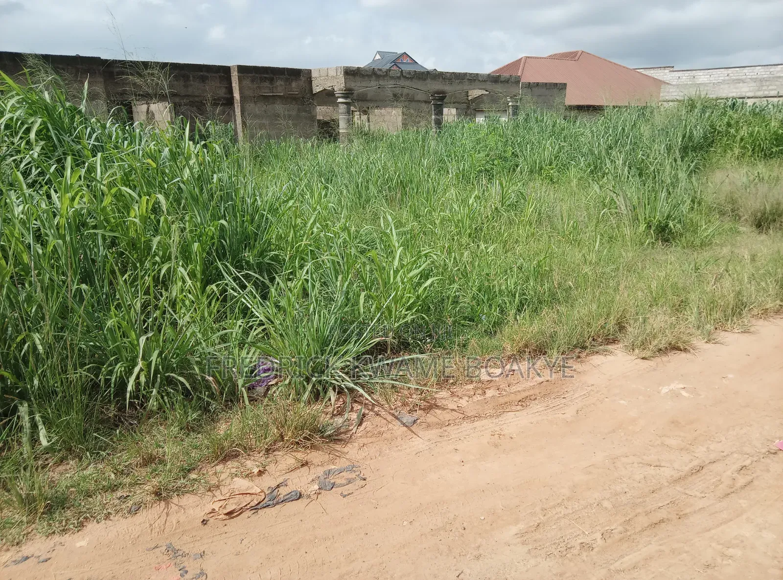 5bdrm House in Brother K Estate, Kumasi Metropolitan for sale