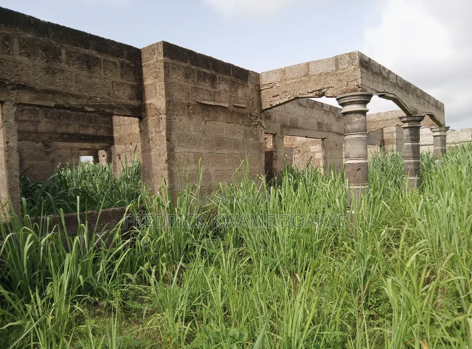 5bdrm House in Brother K Estate, Kumasi Metropolitan for sale