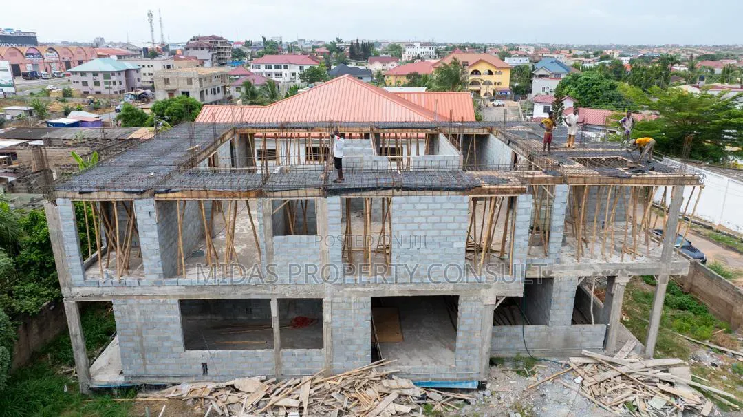 5bdrm House in East Airport, Accra Metropolitan for sale