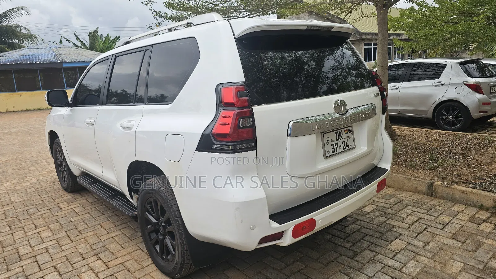 Toyota Land Cruiser Prado 2.7 2017 White