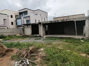Affordable 5 Bedroom Uncompleted Storey Building - Lakeside
