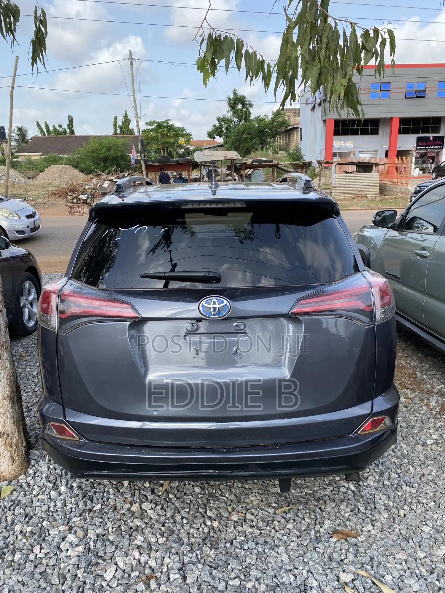 Toyota RAV4 XLE 4dr SUV AWD (2.5L 4cyl 6A) 2018 Gray