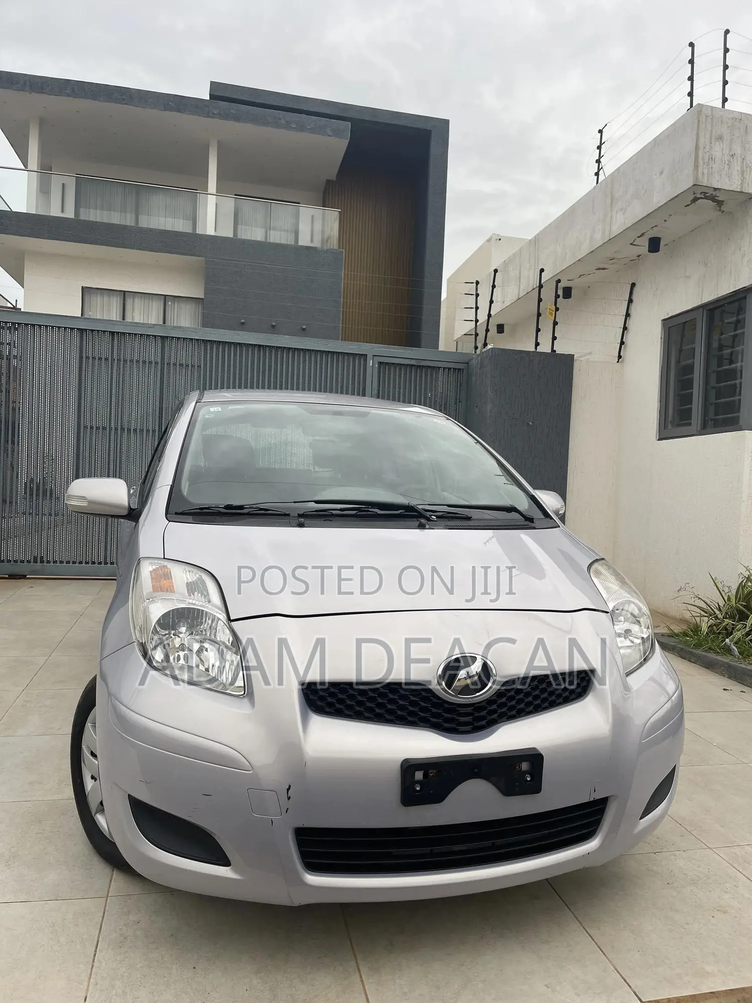 Toyota Vitz 2010
