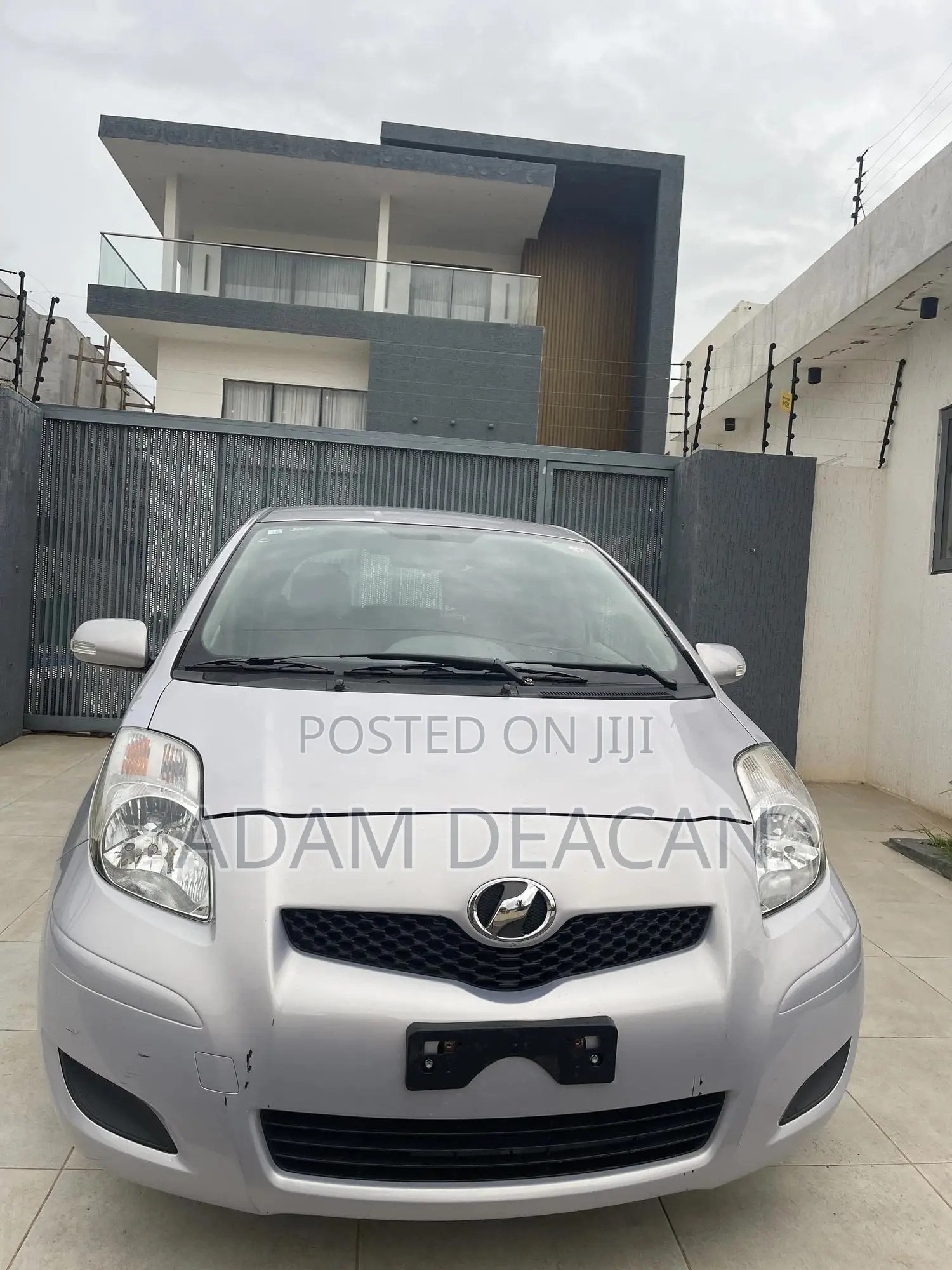 Toyota Vitz 2010