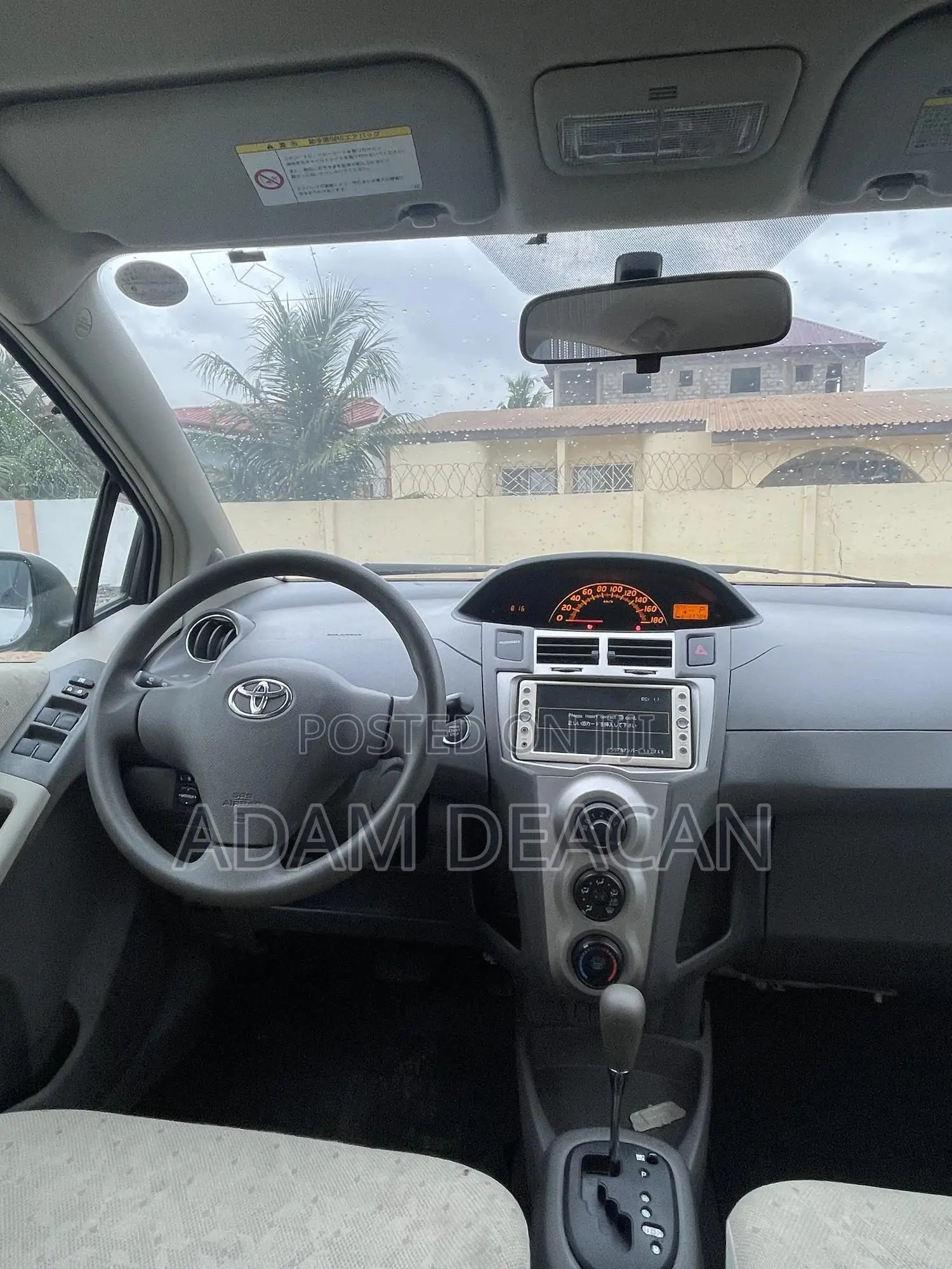 Toyota Vitz 2010