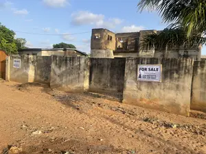 8bdrm Duplex in Omanjor, Sowutwuom for sale