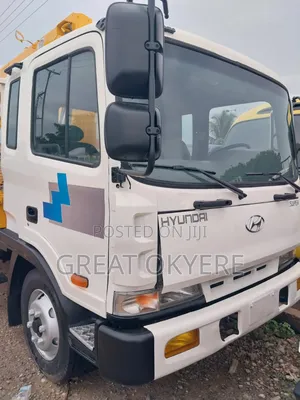 Hyundai 5ton Crane