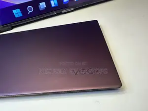 Laptop Lenovo Yoga 700 8GB Intel Core i5 SSD 512GB