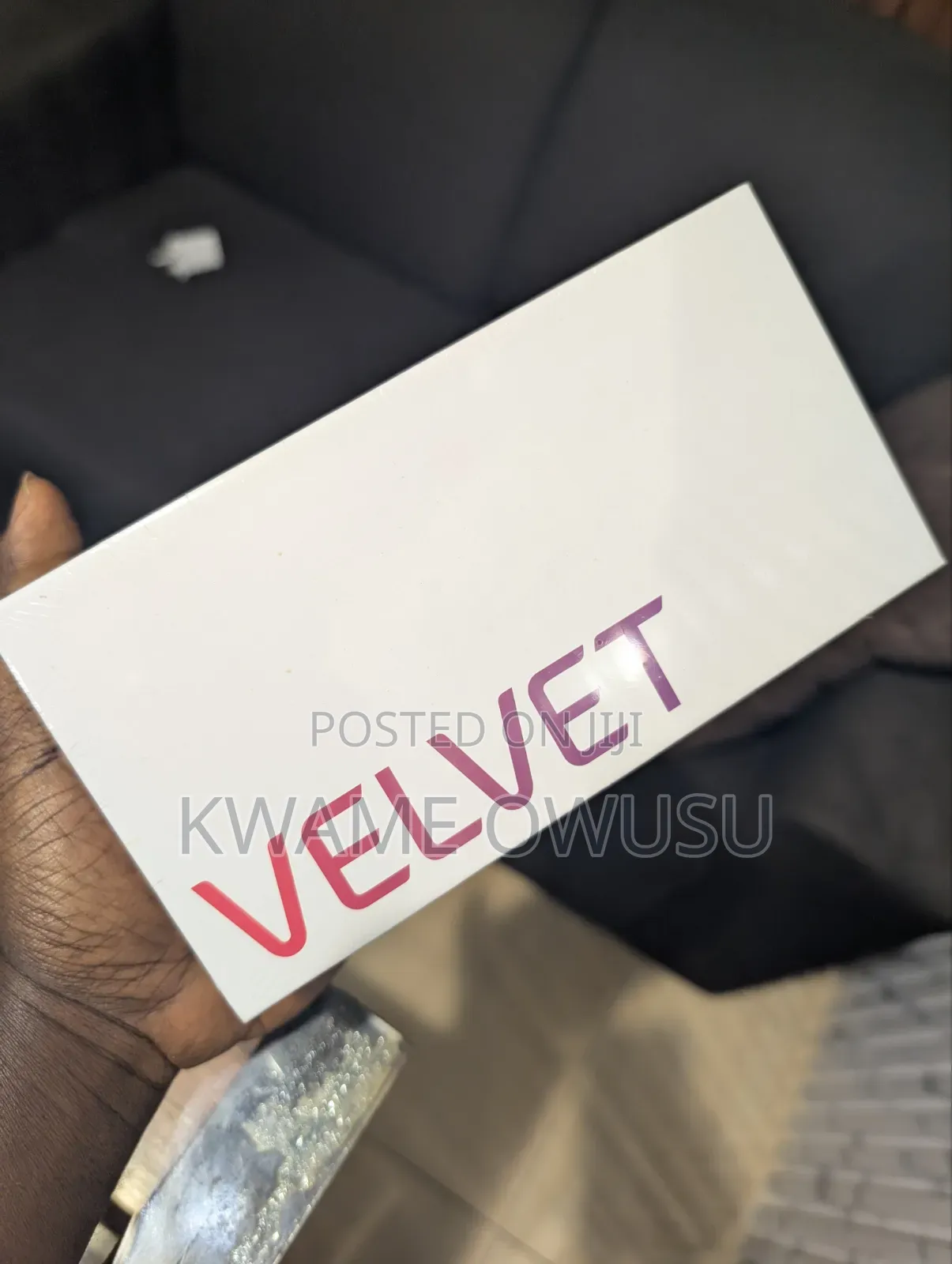 New LG Velvet 128 GB Black