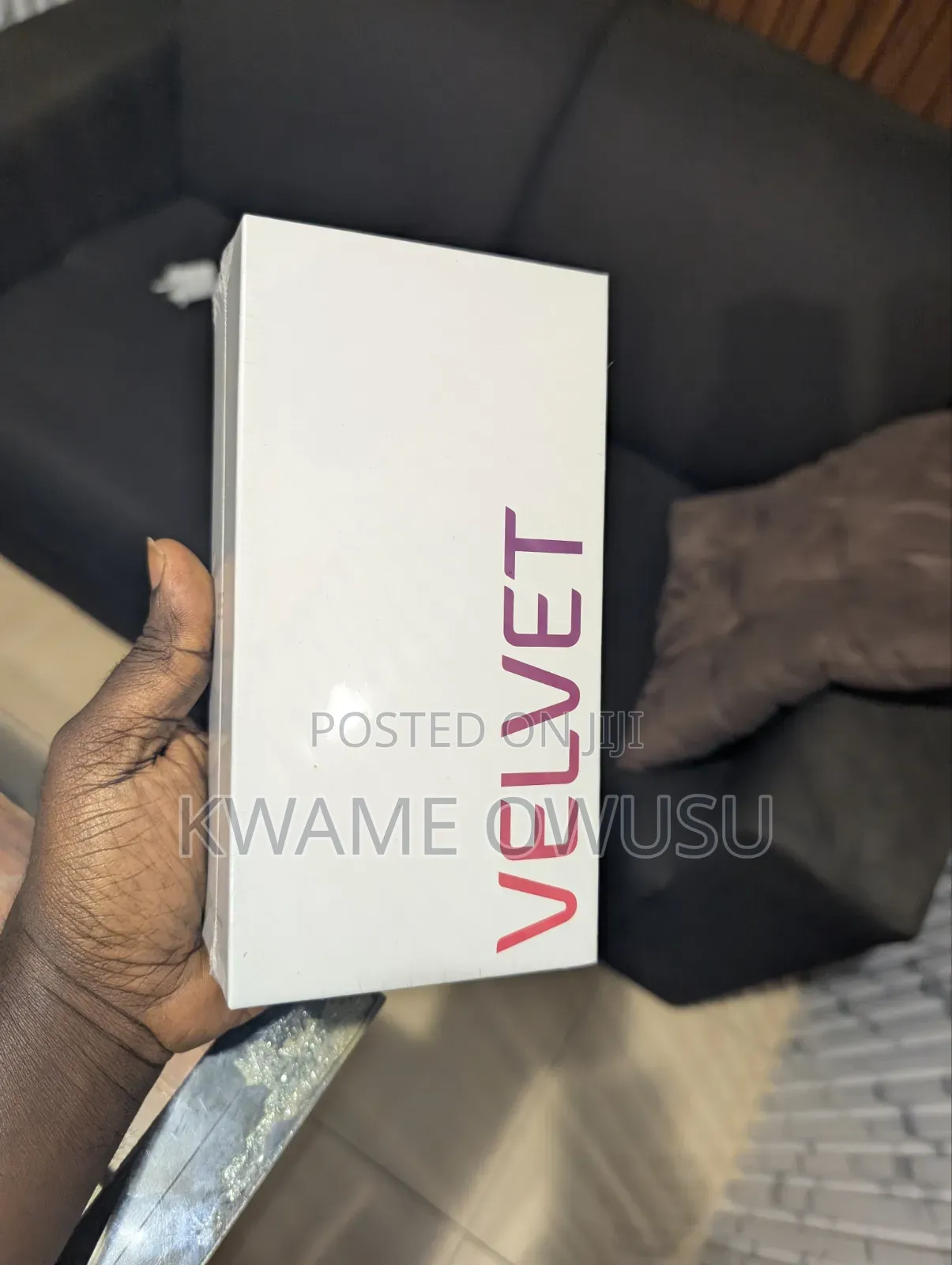 New LG Velvet 128 GB Black