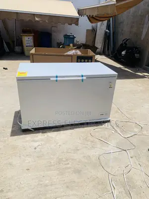 Available Now at Store Chest Freezer Single Door Midea 418l