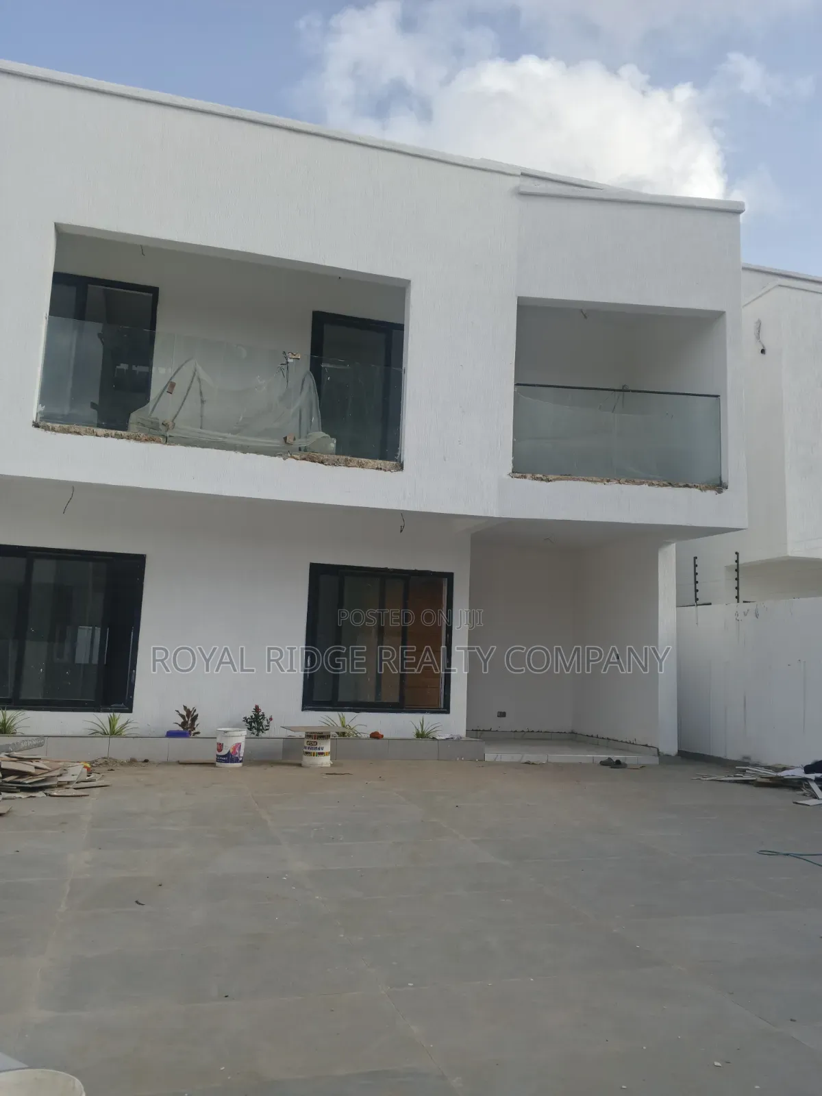 4bdrm House in Burma Hills Close To, Accra Metropolitan for sale