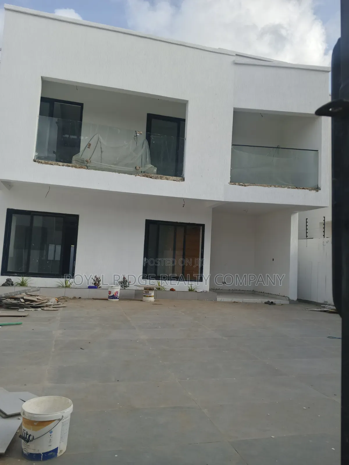 4bdrm House in Burma Hills Close To, Accra Metropolitan for sale