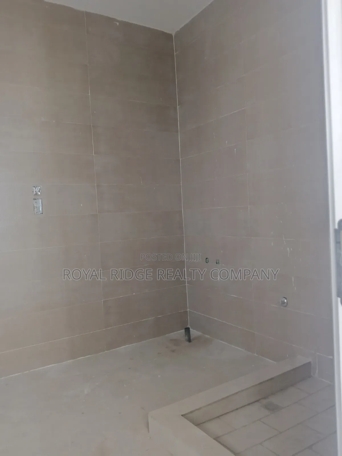4bdrm House in Burma Hills Close To, Accra Metropolitan for sale