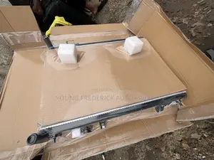 Nissan Pathfinder 2014 2015 2016 2017 2018 2019 Radiator/Tank