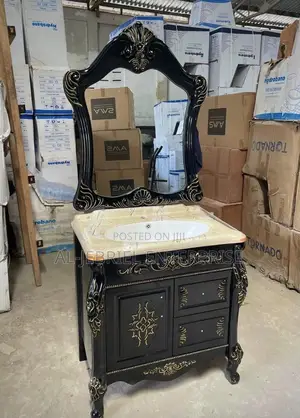 Classic Luxury Vanity Set - 25cm