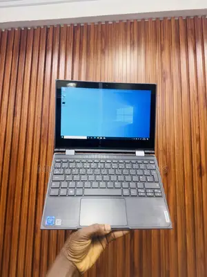 Laptop Lenovo 300e 4GB Intel SSD 128GB